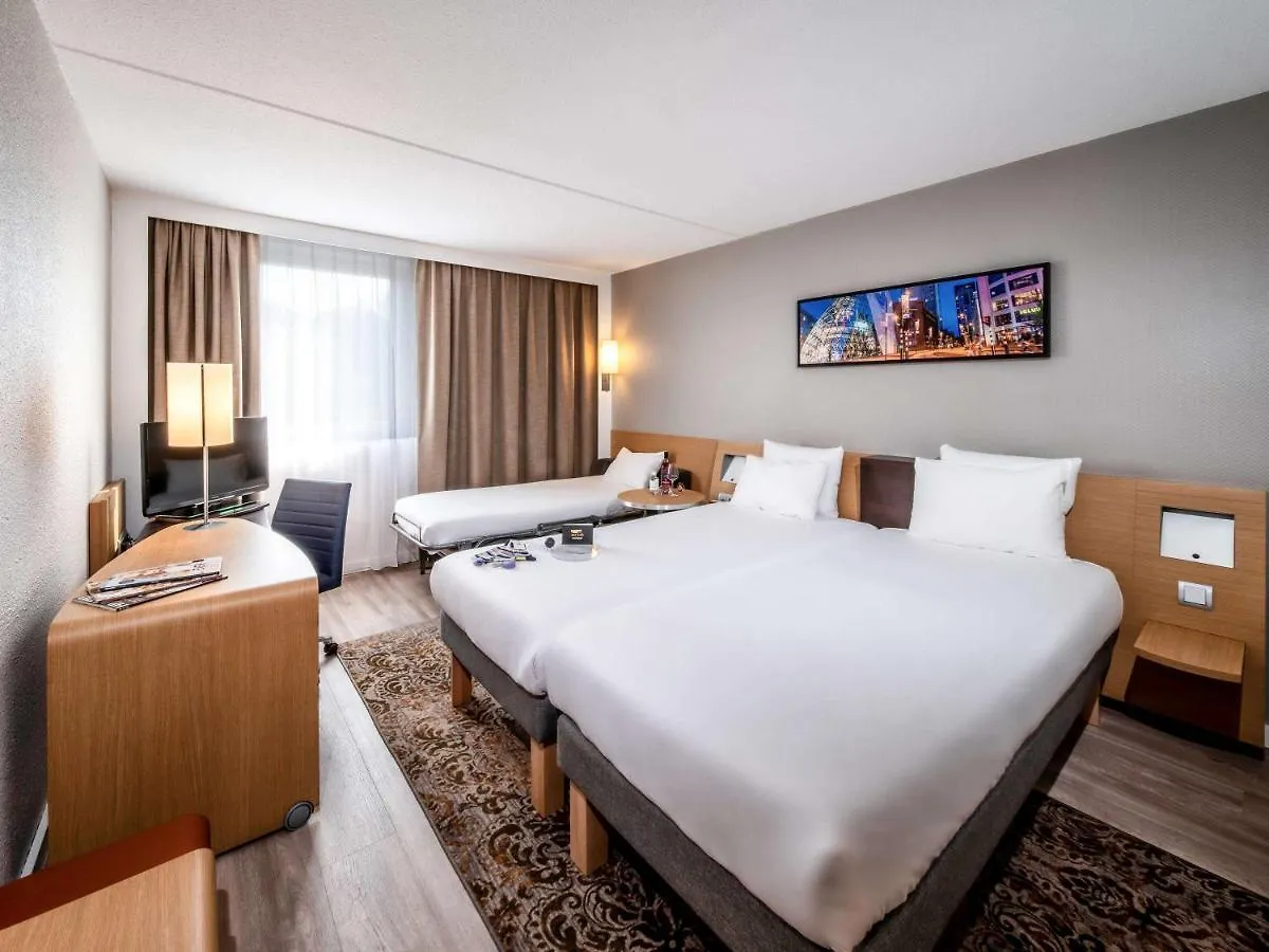 Novotel Rotterdam - Схидам