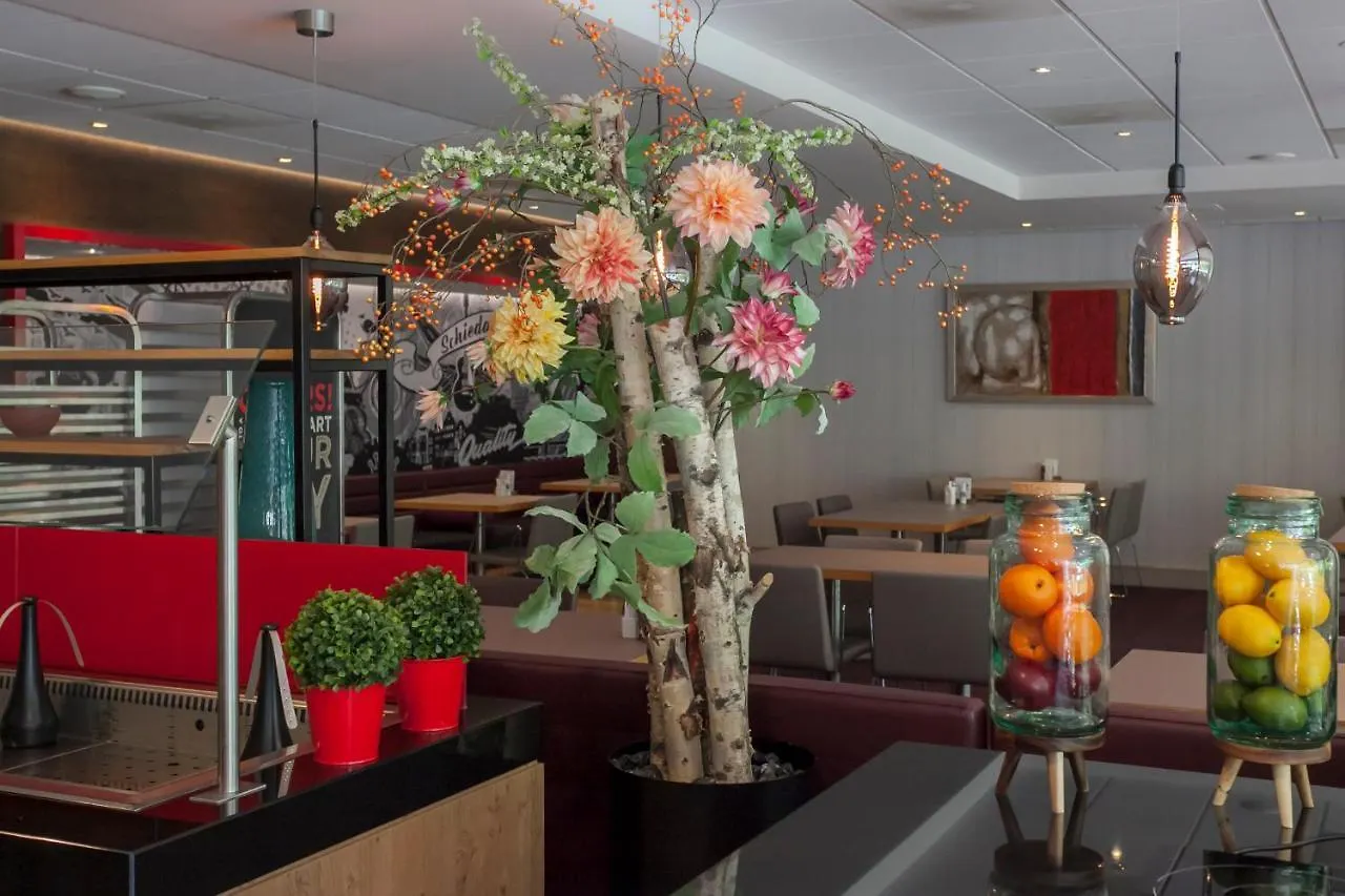 Отель Novotel Rotterdam - Схидам